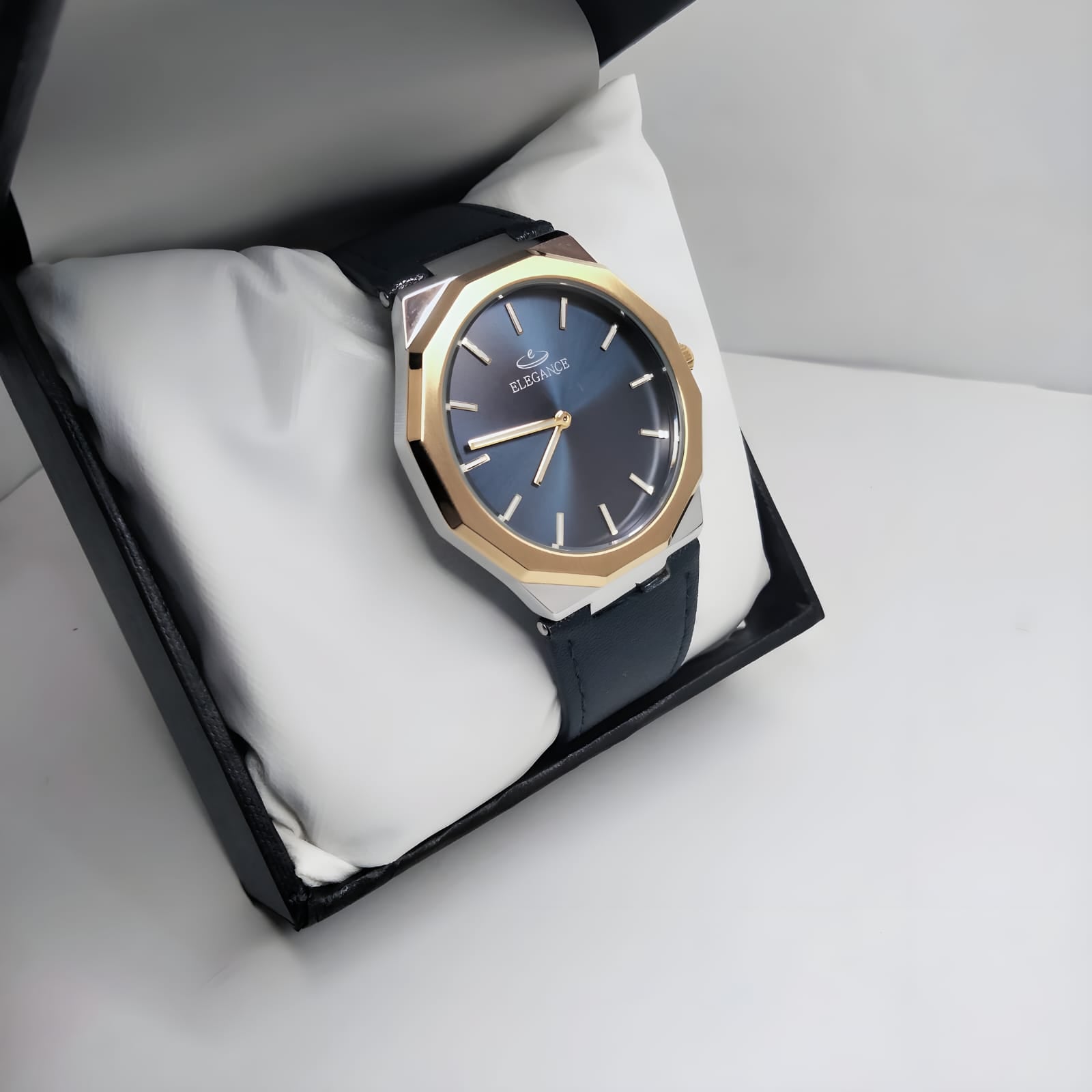 Essential Classic Leather Strap Water Resistant Watch