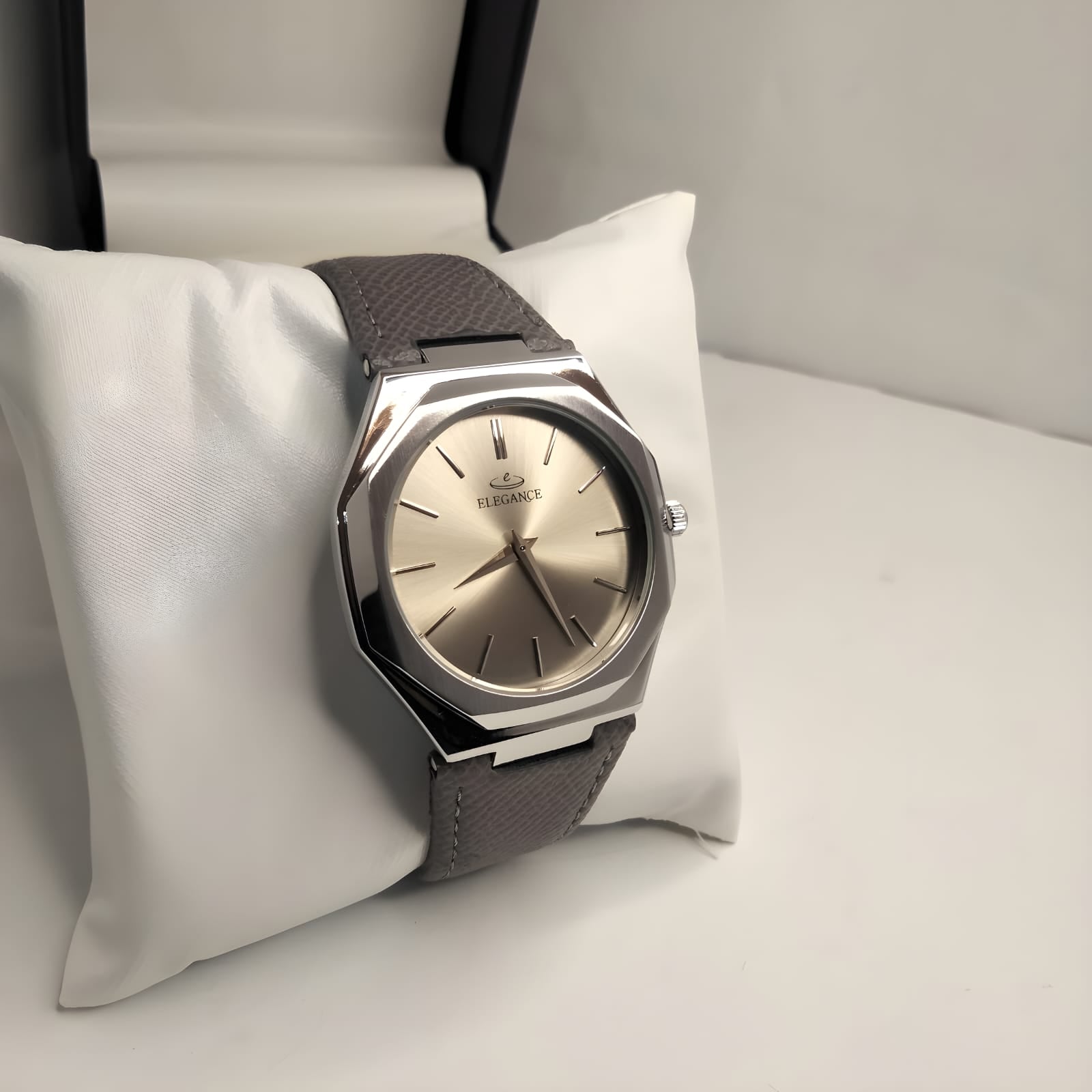 Essential Classic Leather Strap Water Resistant Watch