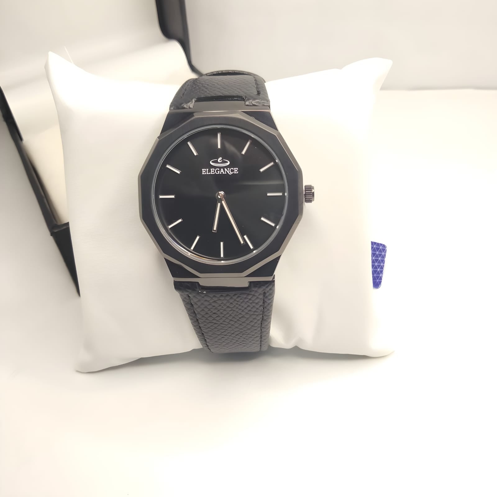 Essential Classic Leather Strap Water Resistant Watch